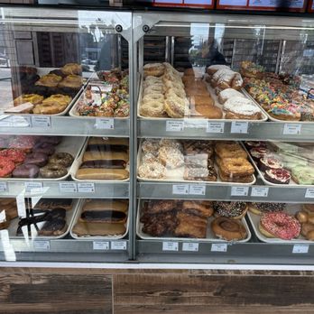 Randy’s Donuts - Donuts Near Me - Los Angeles, California Randy’s Donuts - Donuts Near Me - Los Angeles, California