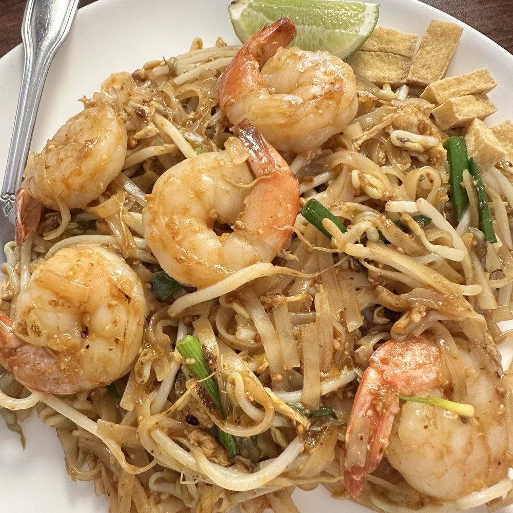 Patti's Kitchen - Pad Thai - Thai Near Me - Pinellas Park, Florida Patti's Kitchen - Pad Thai - Thai Near Me - Pinellas Park, Florida