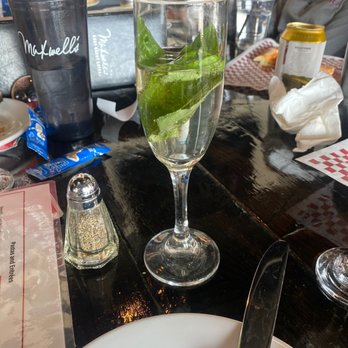 Maxwell's - Prosecco, Hendricks, st. Germaine. - Pizza Near Me - Park City, Utah