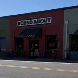 Roundabout Cafe - Entrance