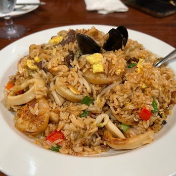 El Chalan Restaurant - Seafood Fried Rice / Arroz Chaufa de Mariscos - Latin American Near Me - Miami, Florida