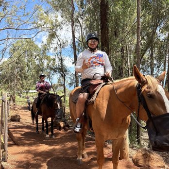 Pālehua Trail Rides - Horseback Riding Near Me - Kapolei, Hawaii Pālehua Trail Rides - Horseback Riding Near Me - Kapolei, Hawaii