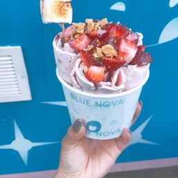 Strawberry honey crumble
