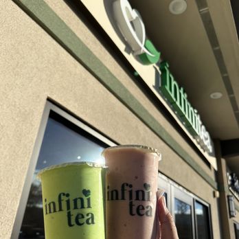 Infinitea - Honeydew smoothie and strawberry dream - Bubble Tea Near Me - Mililani, Hawaii Infinitea - Honeydew smoothie and strawberry dream - Bubble Tea Near Me - Mililani, Hawaii