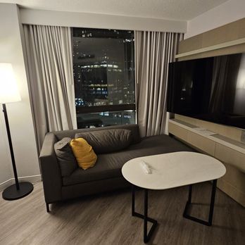 Hyatt Regency Chicago - Hotels Near Me - Chicago, Illinois