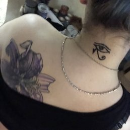 The lily flower is what he did I got the other one at firehouse and there amazing The lily flower is what he did I got the other one at firehouse and there amazing