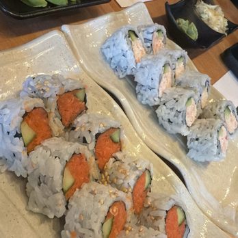 Cavi Sushi - Spicy Tuna Roll and California Roll - Sushi Bars Near Me - Glendale, California