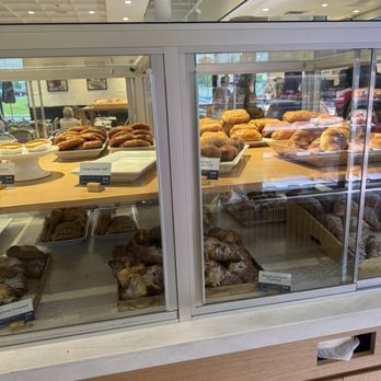 Paris Baguette - Bakeries Near Me - Olivette, Missouri