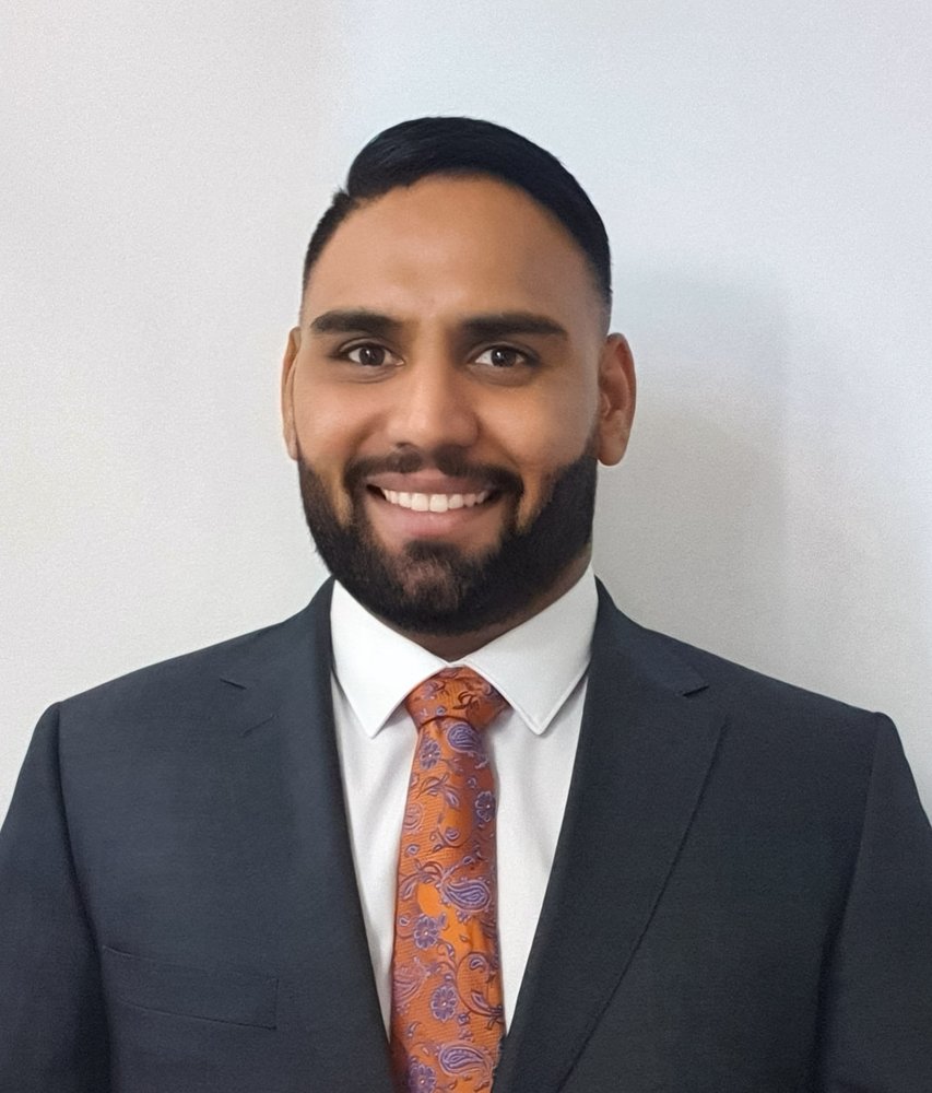 PROFESSIONALS MV REAL ESTATE 828 Old Cleveland Rd, Carina