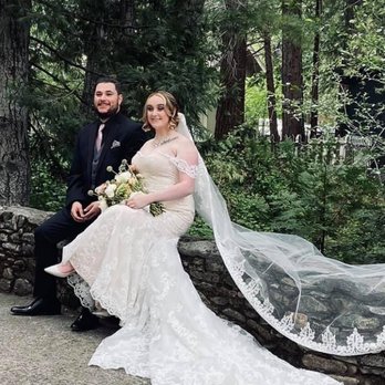 Gables Cedar Creek Inn - Beautiful bride and groom at the Gables - Hotels Near Me - Twain Harte, California Gables Cedar Creek Inn - Beautiful bride and groom at the Gables - Hotels Near Me - Twain Harte, California