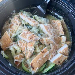 The pesto zoodles with grilled chicken is sooooo good! The pesto zoodles with grilled chicken is sooooo good!