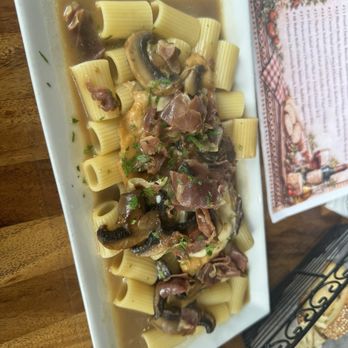 Breaking Bread Si - Chicken marsala lunch - Pizza Near Me - Staten Island, New York