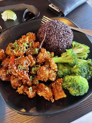 Basil Vegan Thai & Sushi by null