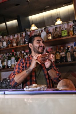 The Beverley Hotel Queen West, Sonder by null