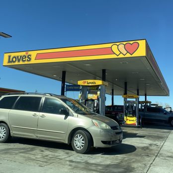 Love's Travel Stop - Convenience Stores Near Me - Quartzsite, Arizona Love's Travel Stop - Convenience Stores Near Me - Quartzsite, Arizona