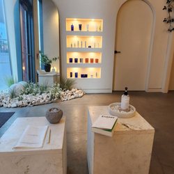 Skin Supply - Lobby