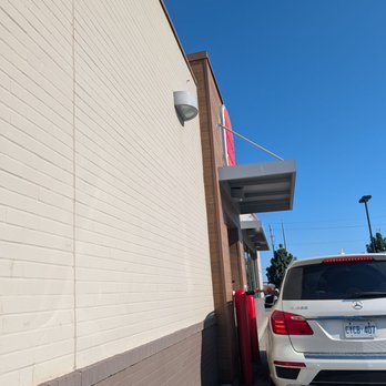 Burger King - At the drive-thru - Burgers Near Me - Bowmanville, Ontario Burger King - At the drive-thru - Burgers Near Me - Bowmanville, Ontario