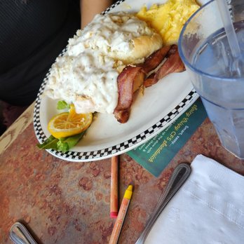 Black Bear Diner Reno - Biscuits and gravy - American Near Me - Reno, Nevada Black Bear Diner Reno - Biscuits and gravy - American Near Me - Reno, Nevada