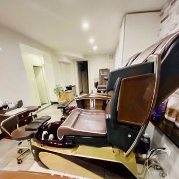 Able Nail Spa - Pedicure station - Nail Salons Near Me - New York, New York