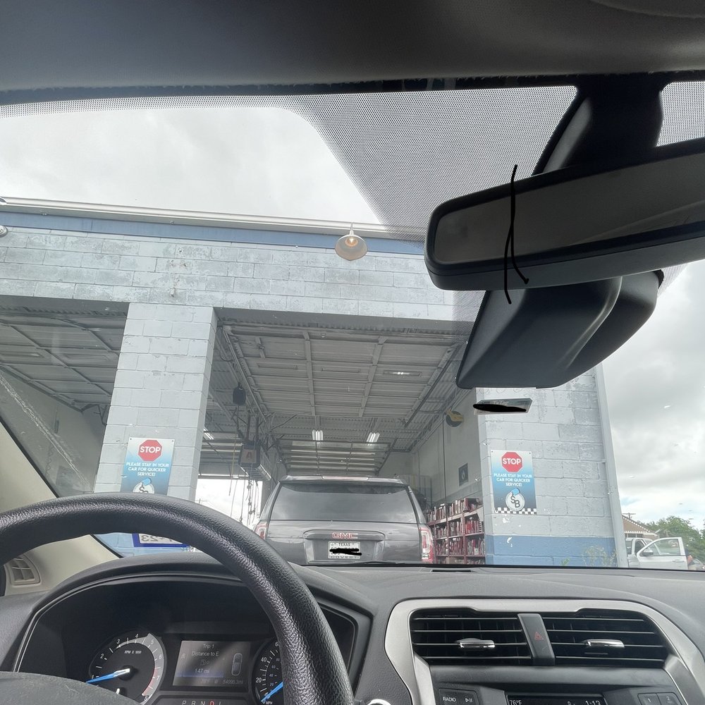 Drive thru Drive thru