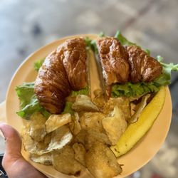 Bebop's Bakery - Turkey sandwich on a croissant with chips