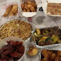 Boneless Spare Ribs, lo mein, beef & broccoli, pork fried rice, egg rolls, wonton soup, sweet and sour chkn, general tso chkn