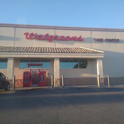 Walgreens - Walgreens in Belen, New Mexico where I was unable to receive a flu shot.