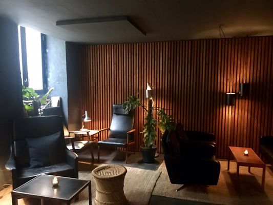 Duck and Cover - Cocktailbar by null