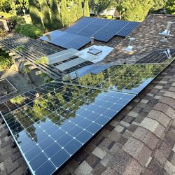 Pura Vida Solar Company