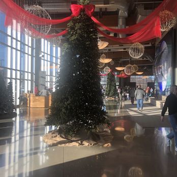 Abundant Life - Front lobby with Christmas decorations - Churches Near Me - Lees Summit, Missouri Abundant Life - Front lobby with Christmas decorations - Churches Near Me - Lees Summit, Missouri