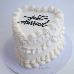Katefections - Vintage wedding cake, wedding cake