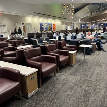 Delta Sky Club - Concourse B - Gate 18 - Inside - Airport Lounges Near Me - Atlanta, Georgia