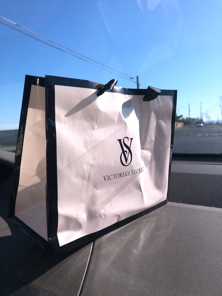 VICTORIA’S SECRET Updated August 2024 19 Photos & 64 Reviews 2485