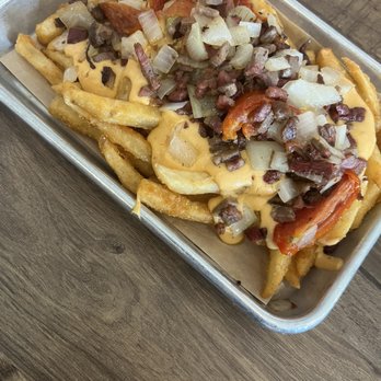 Grand Strand Brewing - Beer cheese fries - American Near Me - Myrtle Beach, South Carolina Grand Strand Brewing - Beer cheese fries - American Near Me - Myrtle Beach, South Carolina