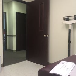 Dat Bui, MD - Large room