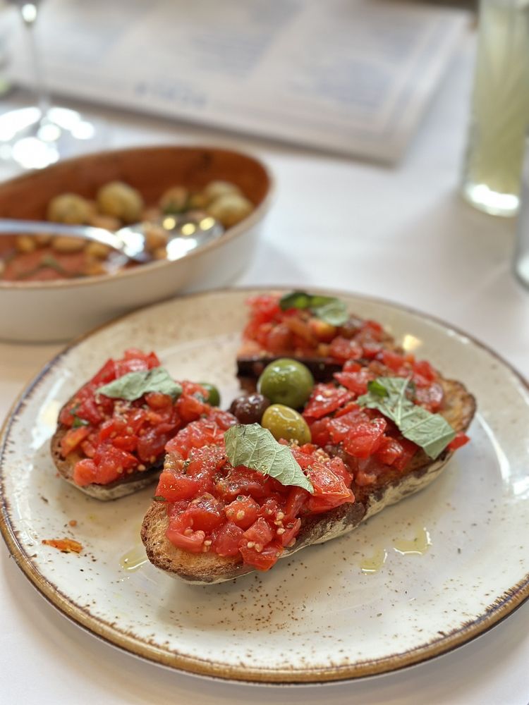 SCALA OSTERIA Updated May 2024 711 Photos & 303 Reviews 1141 1st