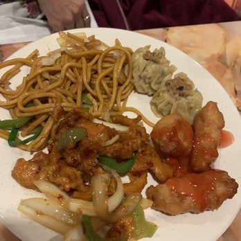 Great Wall Buffet - Orange chicken, chicken lo mein, spicy chicken. - Buffets Near Me - Salem, Oregon Great Wall Buffet - Orange chicken, chicken lo mein, spicy chicken. - Buffets Near Me - Salem, Oregon