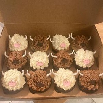 Cupcake Charlie's - Sent a pic and voila - taste as great at they look. - Bakeries Near Me - Plymouth, Massachusetts