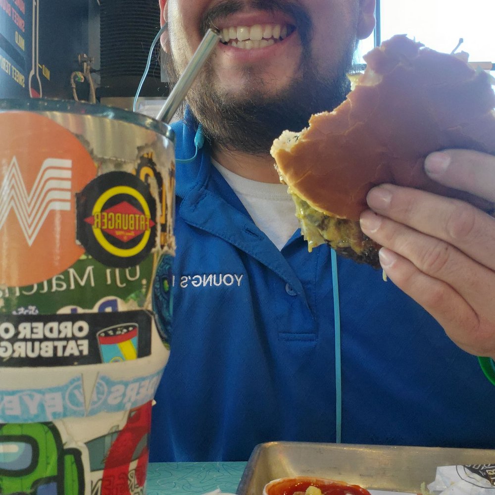 Eating a XXL Eating a XXL