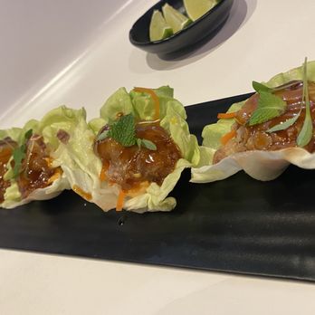 Teatro Kitchen & Bar - Pork Jowl Ssam with Anticuchera Sauce - Tapas Bars Near Me - Barcelona, B
