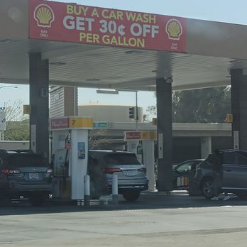 Shell - Busy but plenty of pumps. - Gas Stations Near Me - Santa Clarita, California