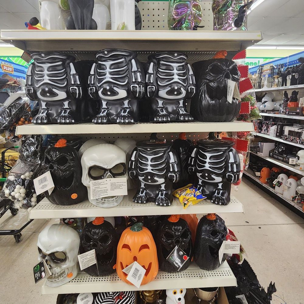Dollar Tree - HALLOWEEN DECORATIONS - Discount Store Near Me - Coral Springs, Florida