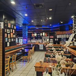 Hikari Sushi & Ramen - Inside