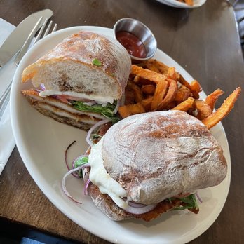 Cafe Amici - Chicken Milanese Sandwich - Italian Near Me - Wyckoff, New Jersey