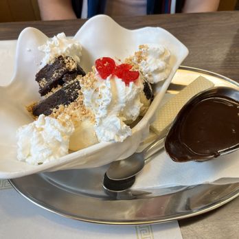 Margie's Candies - Brownie Ala Mode - Candy Stores Near Me - Chicago, Illinois Margie's Candies - Brownie Ala Mode - Candy Stores Near Me - Chicago, Illinois