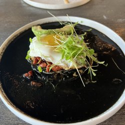 Bonhomia - Black chilaquiles