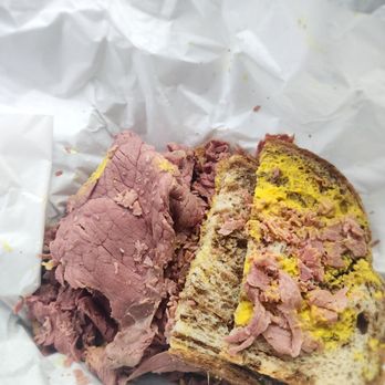 D.A.’s Corned Beef Stand - This what I received for 26 dollars and this suppose to be the extra lean. So disappointed - Fast Food Near Me - Alsip, Illinois D.A.’s Corned Beef Stand - This what I received for 26 dollars and this suppose to be the extra lean. So disappointed - Fast Food Near Me - Alsip, Illinois