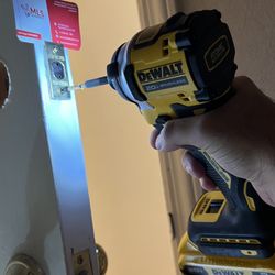 MLS Locksmith - Lock installation in forest hills