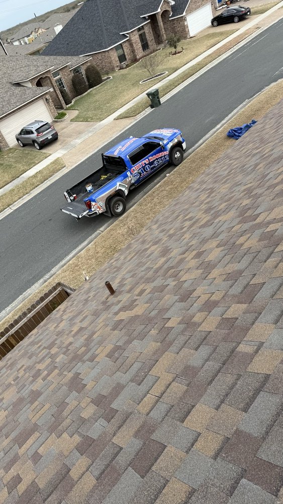 Slide of Chuy's Roofing