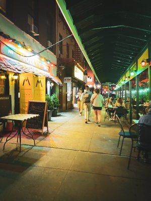 Molly's Shebeen Bar + Restaurant by null